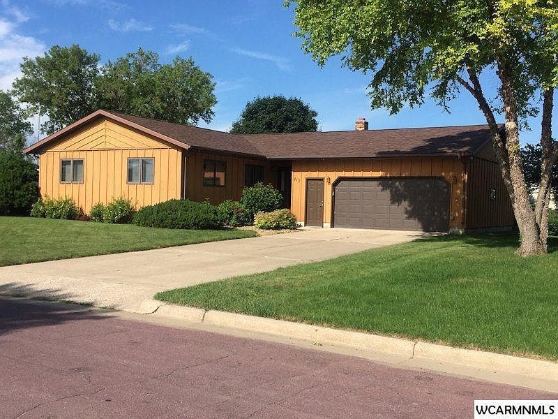 1st image of 212 Baker Dr