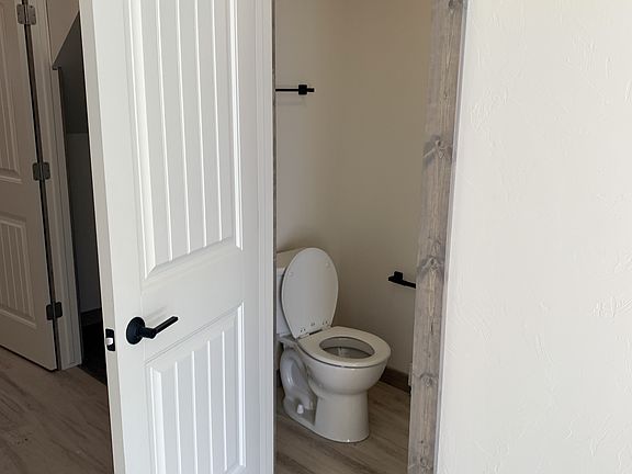 3rd image of 3340 Blackbird Way #3