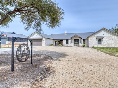 1416 Mountain Valley Drive, Concan, TX, 78838
