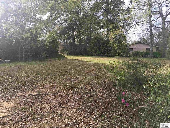 3rd image of 407 Shady Oaks Dr