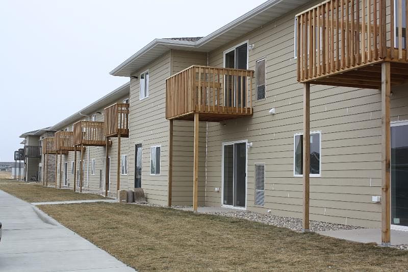 1st image of 415 Honeysuckle Dr