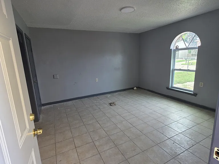 7831 Sail St — Photo 21