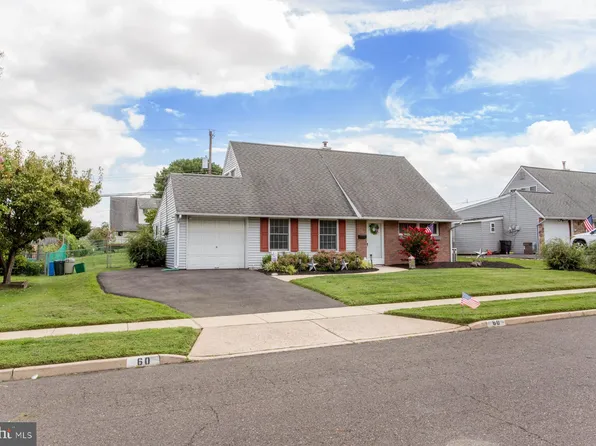 60 Cleft Rock Rd, Levittown, PA 19057