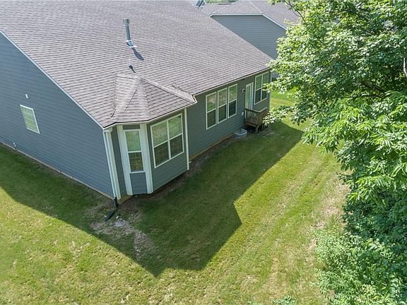 4th image of 4244 Parliament Way