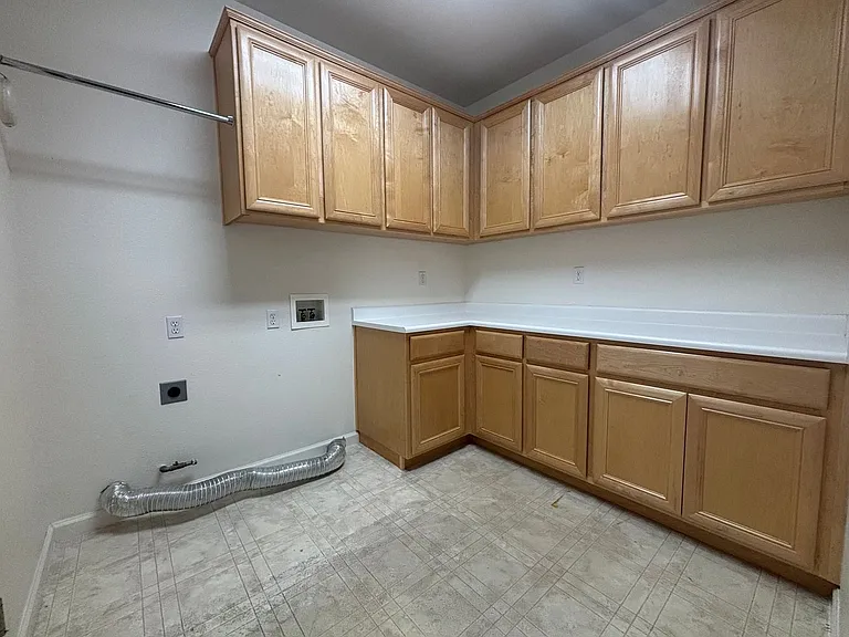 1532 Alton Ln — Photo 15
