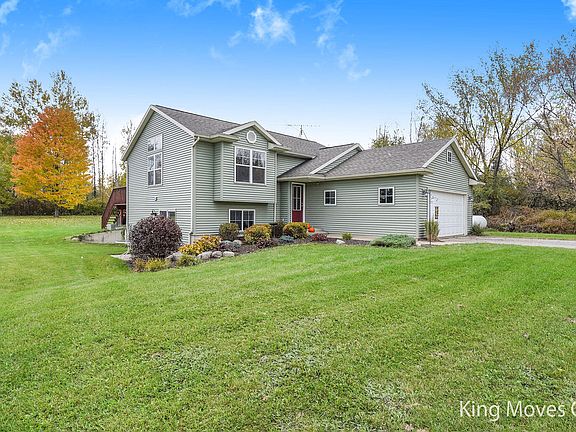 2nd image of 14715 Aveinida Dr NE