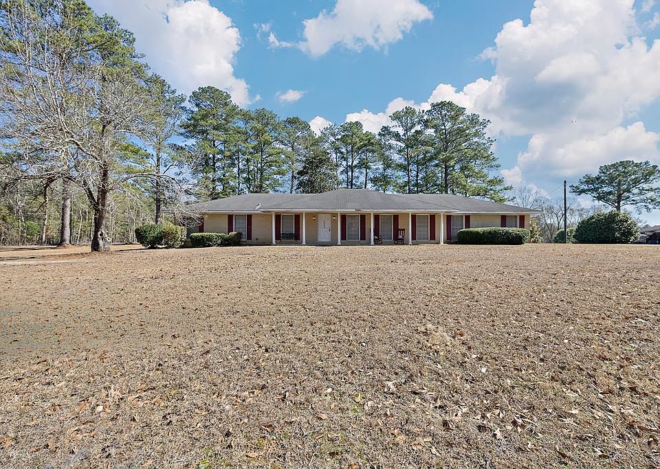 1st image of 2002 Spaulding Rd