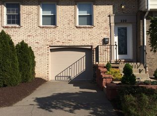 220 Pheasant Cv, Canonsburg, PA 15317