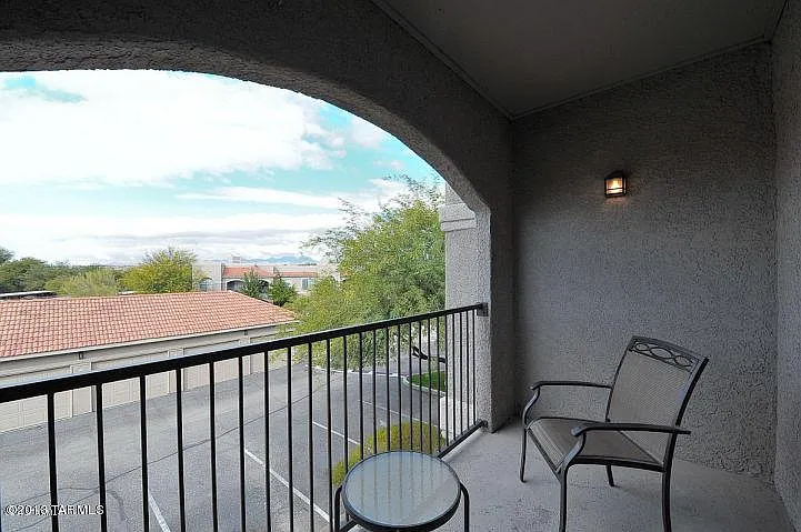 1500 E Pusch Wilderness Dr #17203 — Photo 9