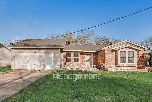 1303 S Medora St #4 Photo 1