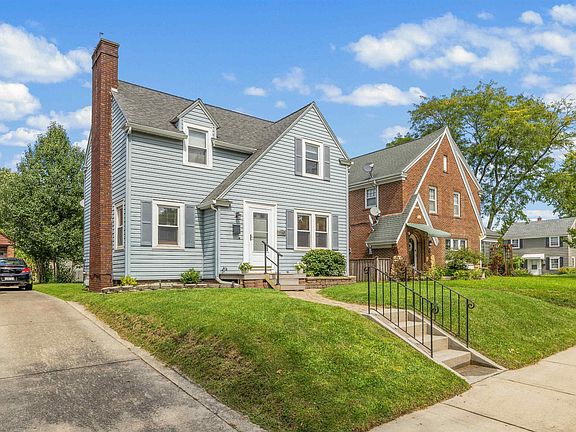 3rd image of 1706 Clover Ln