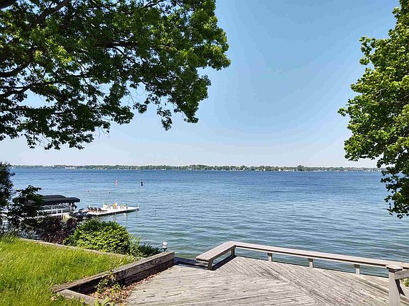 4th image of 10694 N Southshore Dr