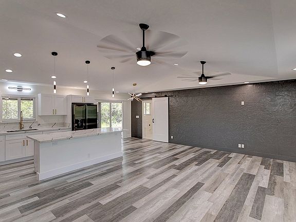 2nd image of 16-2089 Pearl Dr