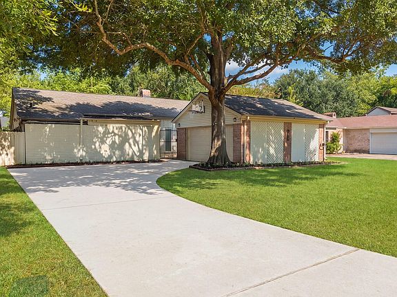 3rd image of 4054 Evening Trail Dr