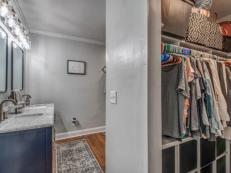 Main House - Master Bath/ Walk in Closet