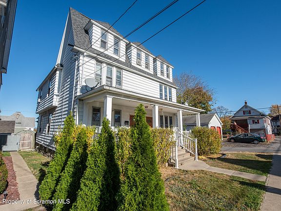 3rd image of 1102-1104 Dartmouth St