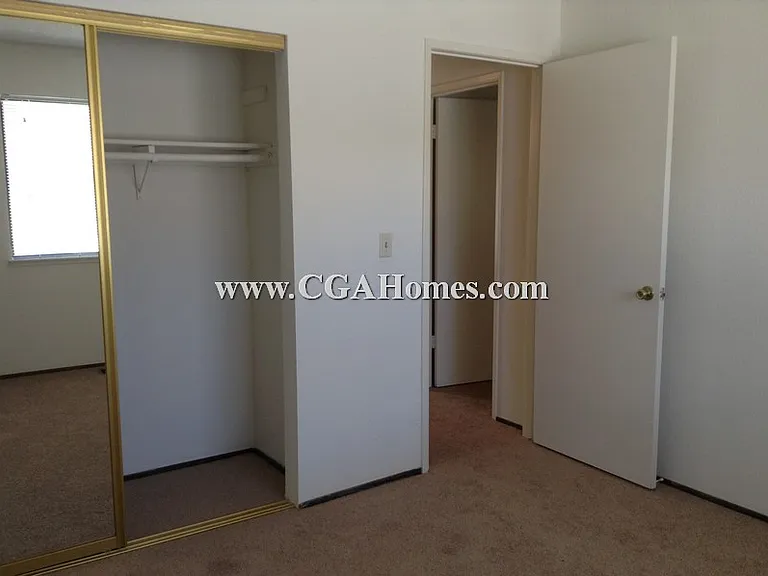 6219 Oak Valley Ln — Photo 10