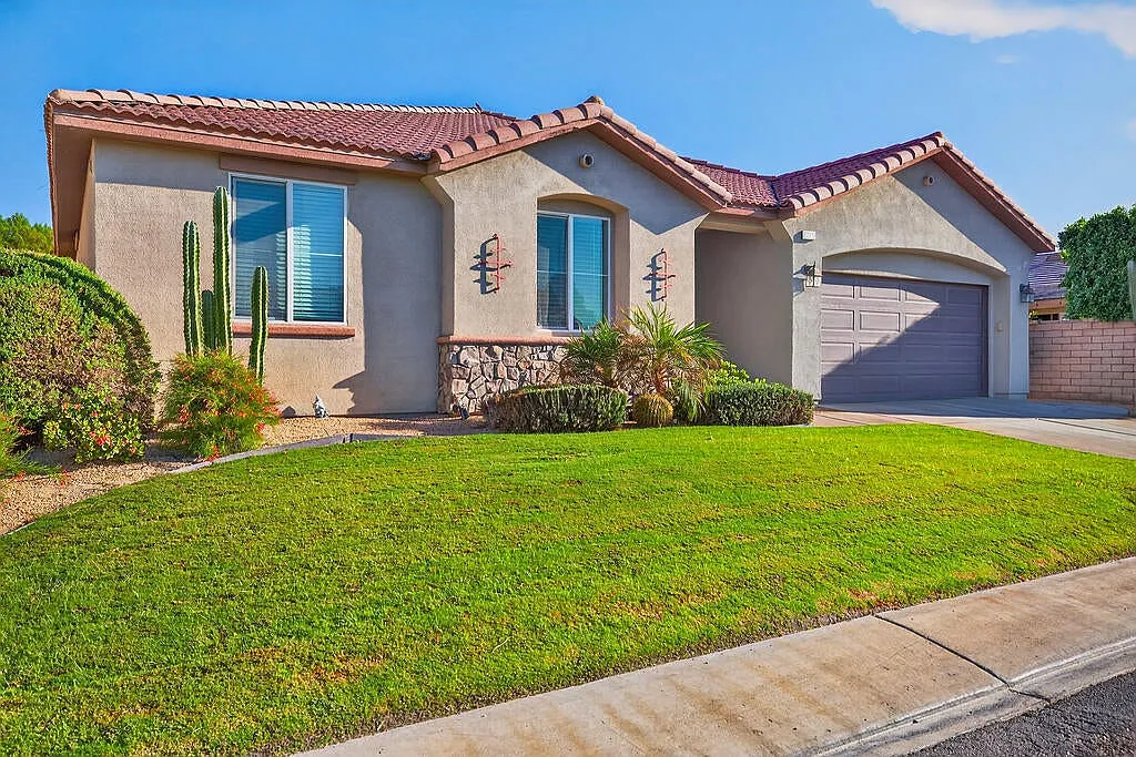 3 bed, 2097 sqft, $2,900 — Photo 1