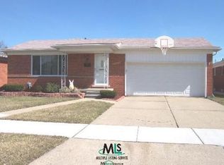 25030 N Loretta Ave, Warren, MI