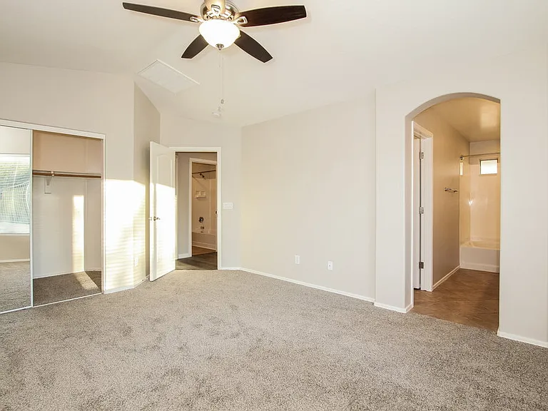27618 N 63rd Dr — Photo 10