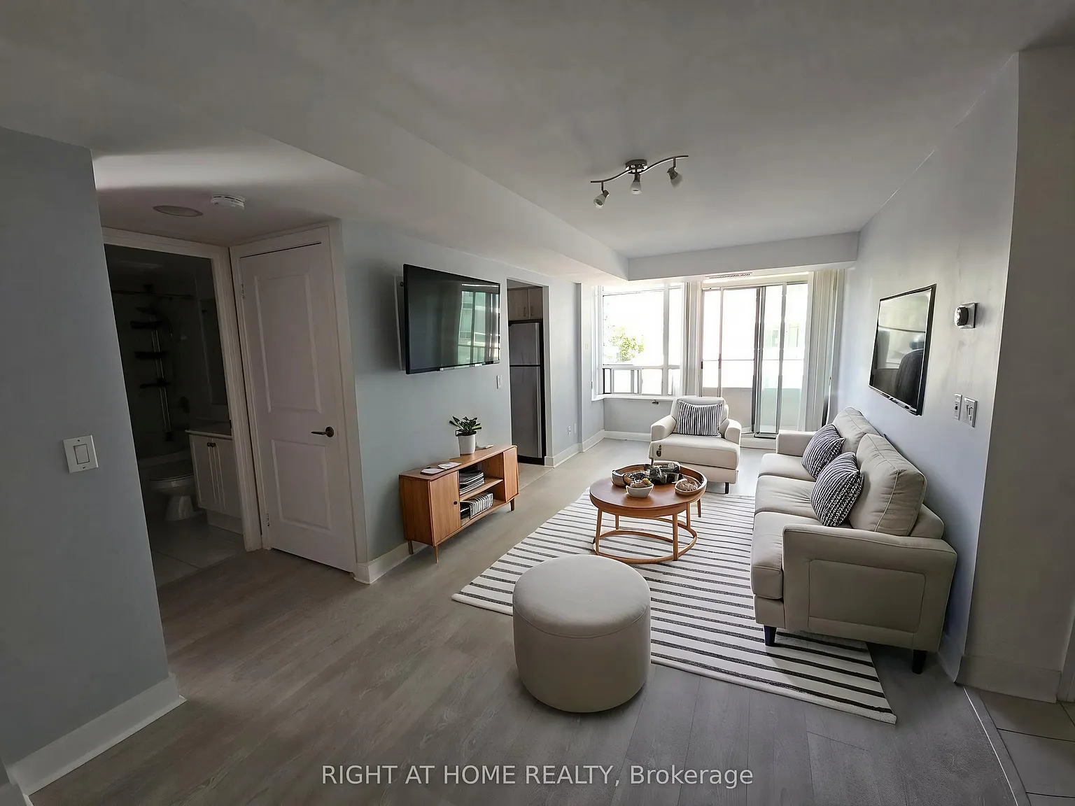 2 bed, $2,650 — Photo 4