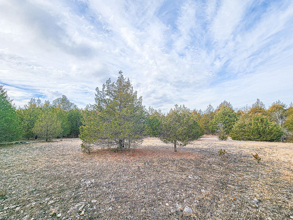 2nd image of 10 Tall Oaks