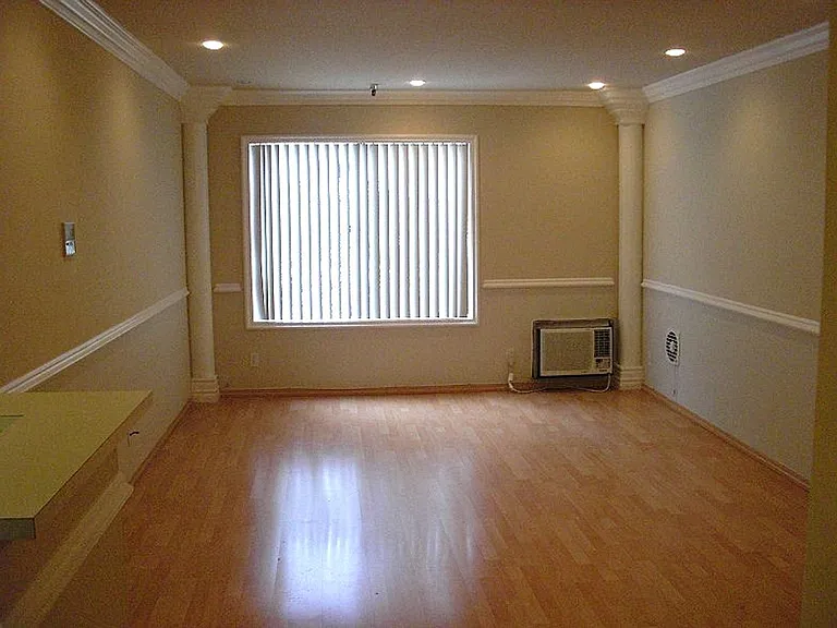 20/20 Villa Apts — Photo 14