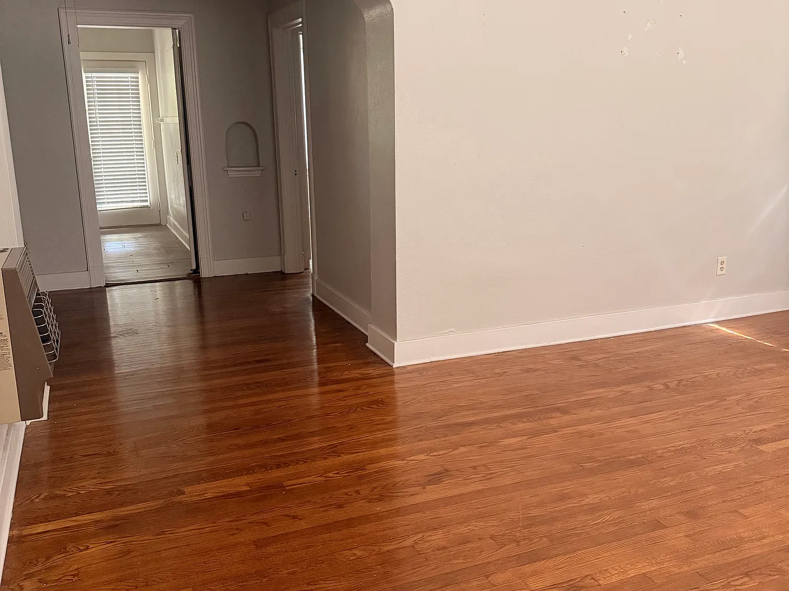 1 bed, 701 sqft, $1,200 — Photo 4