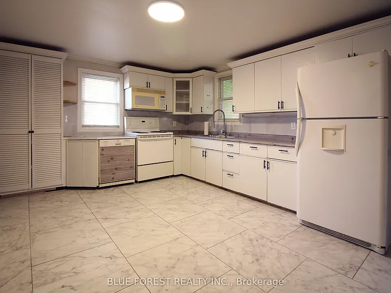 175 Davis St — Photo 12