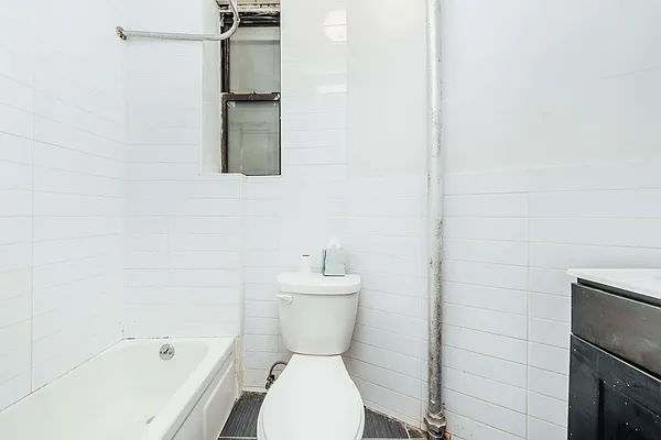 Rented by Nooklyn NYC LLC | media 12