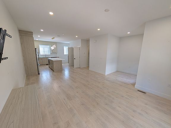 5th image of 15950 Alder Pl #2