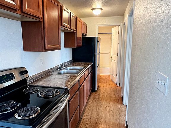 5th image of 170 E Whidbey Ave APT A1