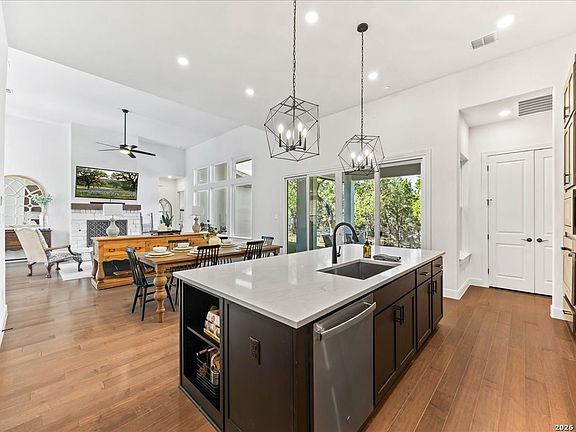 4th image of 117 Alondra Ln