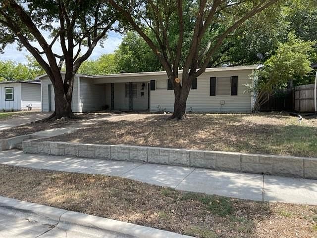 1st image of 1911 Meadow Ln
