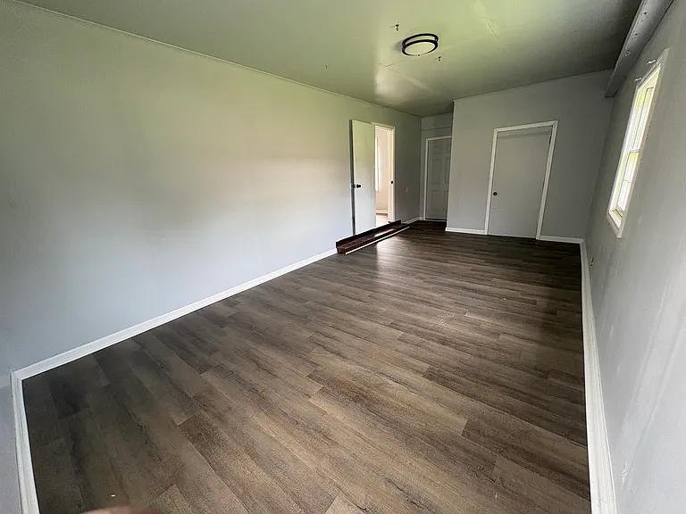 406 Cary Dr — Photo 11