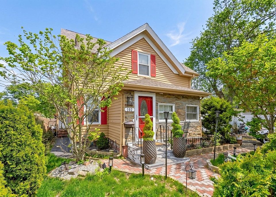 1st image of 102 Thurber Ave