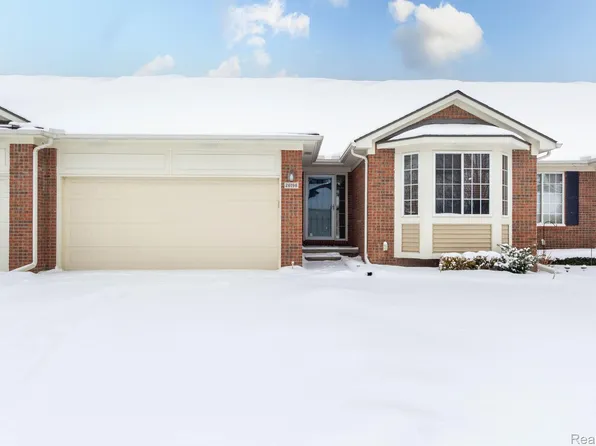 26196 Captains Lndg, Chesterfield, MI 48051