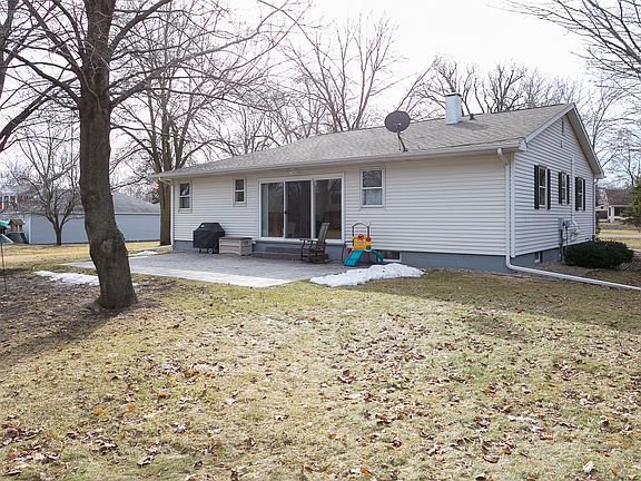 3 Seasons Rm Leads to Patio