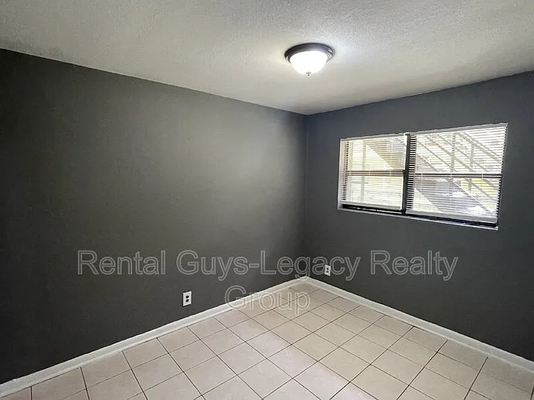 1738 Wright Ave #1 — Photo 12