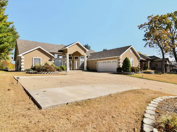 1818 Pointe Royale Drive, Branson, MO 65616