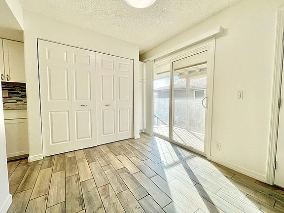 4th image of 1048 N 85th Pl