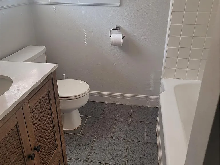 5622 Chartres St #3 — Photo 5