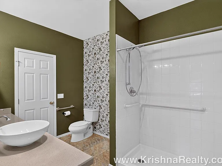 8165 NE Wilkins St — Photo 12