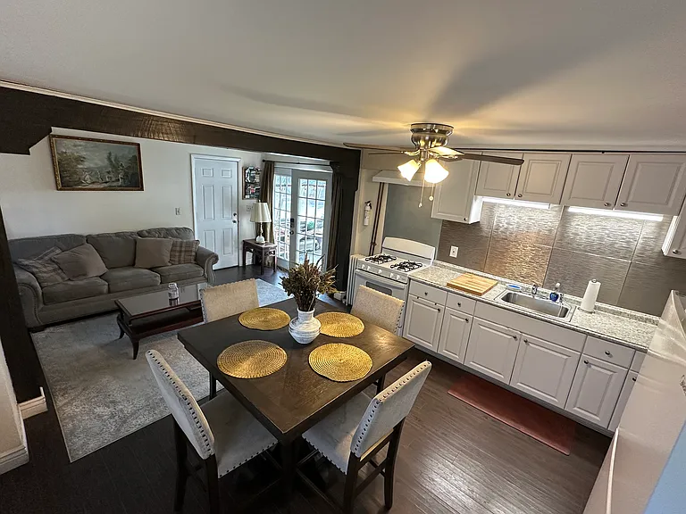 322 Albany Ave #1 — Photo 6