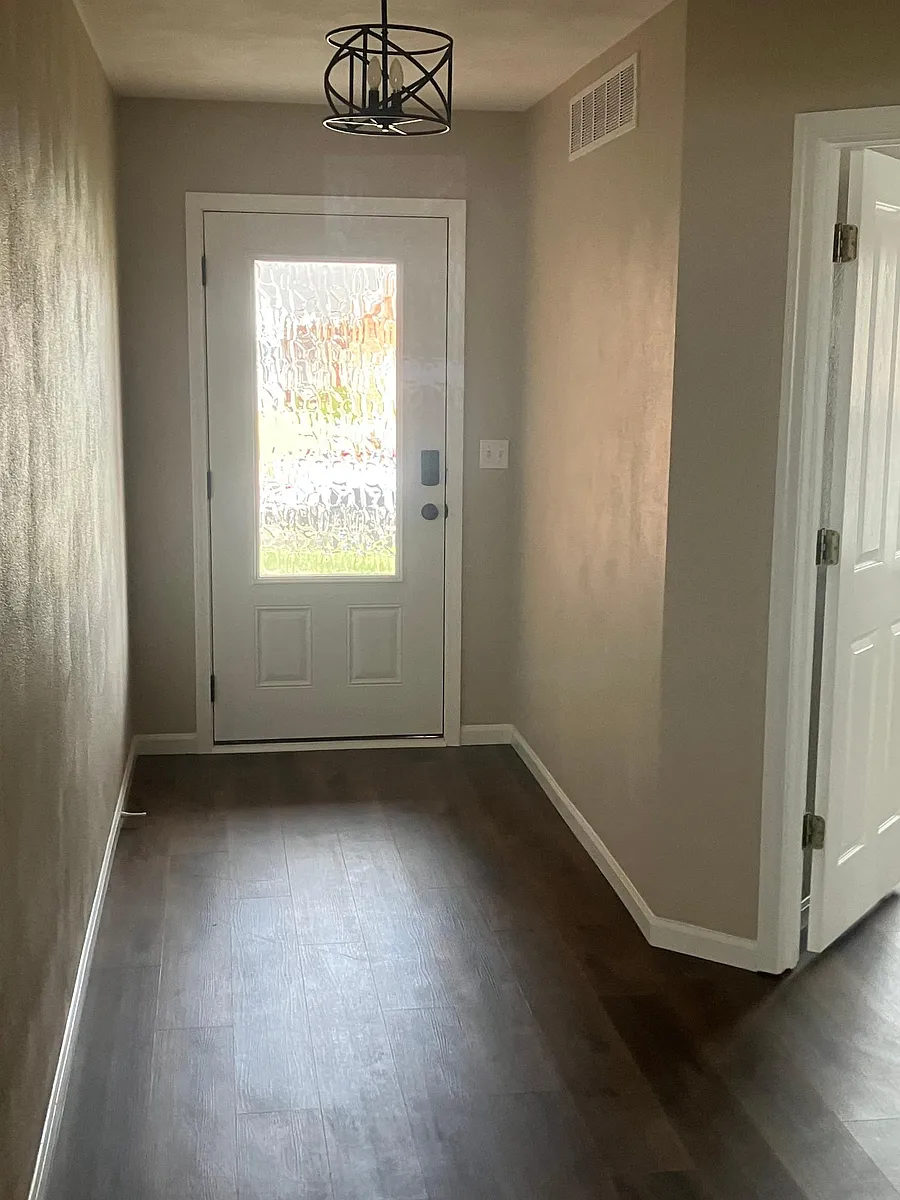 Entry way - 1324 Rachael Ln