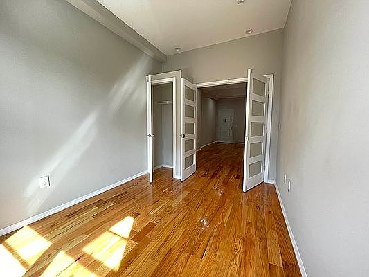 4th image of 110 Linden Blvd #B2