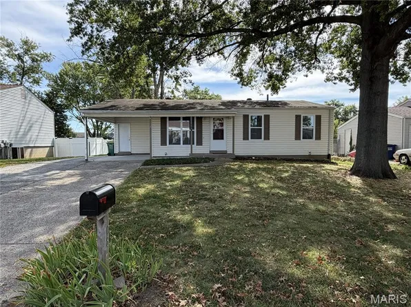 108 Wild Winds Dr, O'Fallon, MO 63368