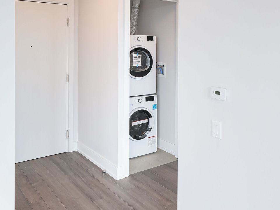 2nd image of 2525 Bathurst St #1101