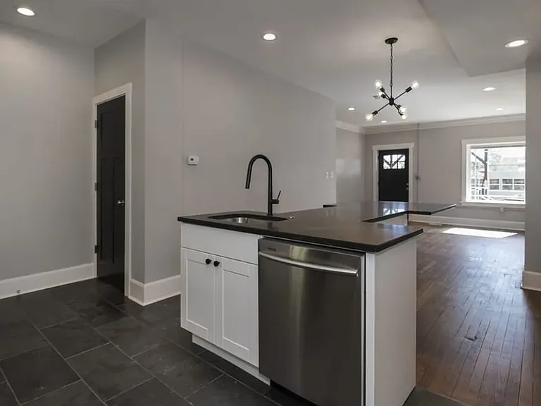 Maxwell Properties - 612 N 33rd St — Photo 4