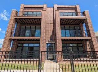 4740 W Addison St, Chicago, IL 60641